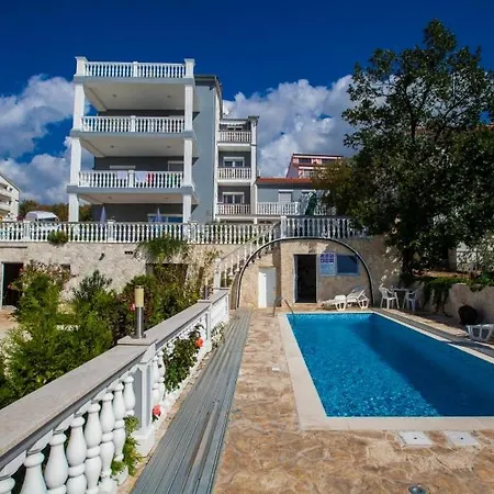 Apartament In With Sea View, Terrace, Air Conditioning, Wifi 3492-10 *