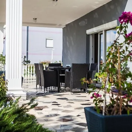 In With Sea View, Terrace, Air Conditioning, Wifi 3492-10 * Crikvenica