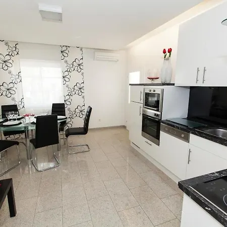 Apartmán In With Sea View, Terrace, Air Conditioning, Wifi 3492-10