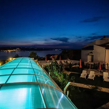 In With Sea View, Terrace, Air Conditioning, Wifi 3492-10 * Crikvenica