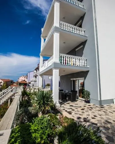 Lägenhet In With Sea View, Terrace, Air Conditioning, Wifi 3492-10